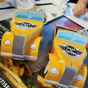 Meet your Posher, Misty